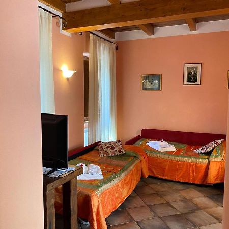 Borgo Delle Panie Bed & Breakfast Careggine Екстериор снимка