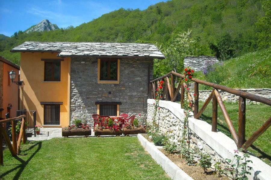 Borgo Delle Panie Bed & Breakfast Careggine Екстериор снимка